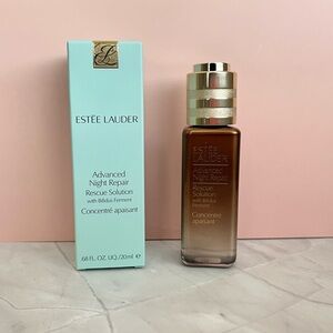 Esteelauder Advanced Night Repair
Rescue Solution Serum with 15% Bifidus Ferment